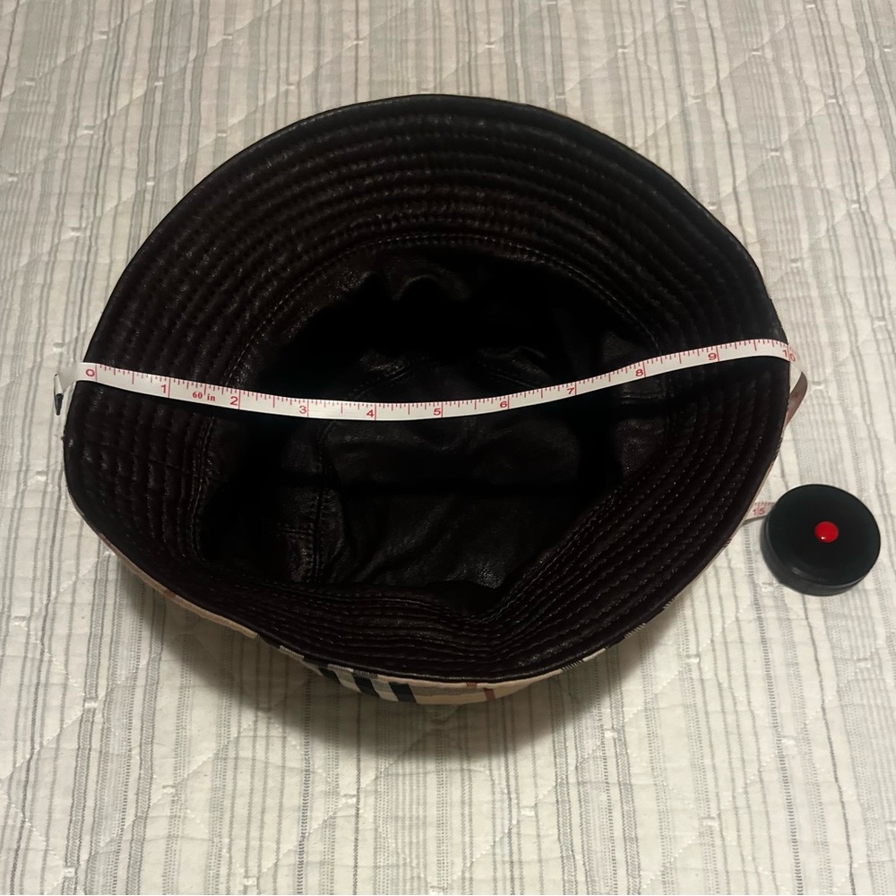 Burberry Beige Vintage Check Bucket Hat - Picture 8 of 11